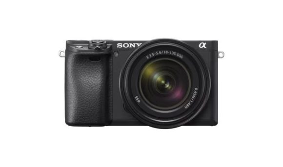 Sony Alpha 6300 + 18-135mm Kit Black